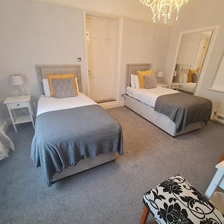 Beaufort Lodge - Central Location & Free Parking تونتون المظهر الخارجي الصورة