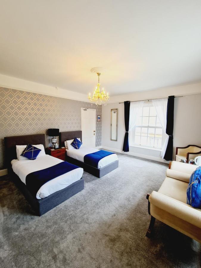 Beaufort Lodge - Central Location & Free Parking تونتون المظهر الخارجي الصورة