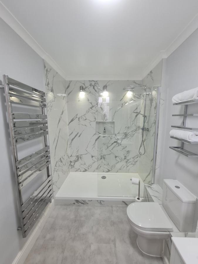 Beaufort Lodge - Central Location & Free Parking تونتون المظهر الخارجي الصورة