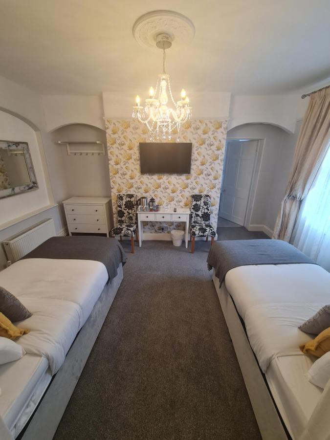 Beaufort Lodge - Central Location & Free Parking تونتون المظهر الخارجي الصورة