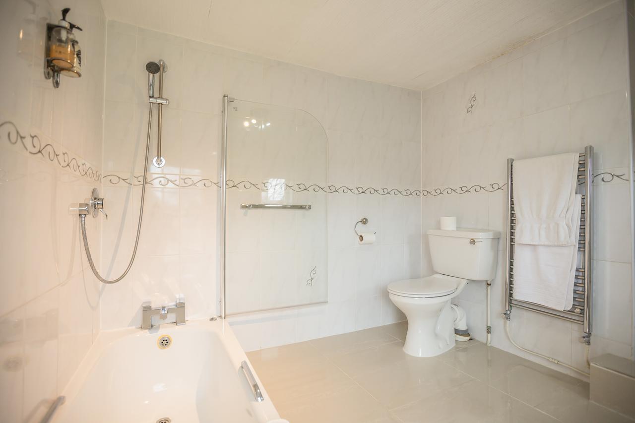 Beaufort Lodge - Central Location & Free Parking تونتون المظهر الخارجي الصورة